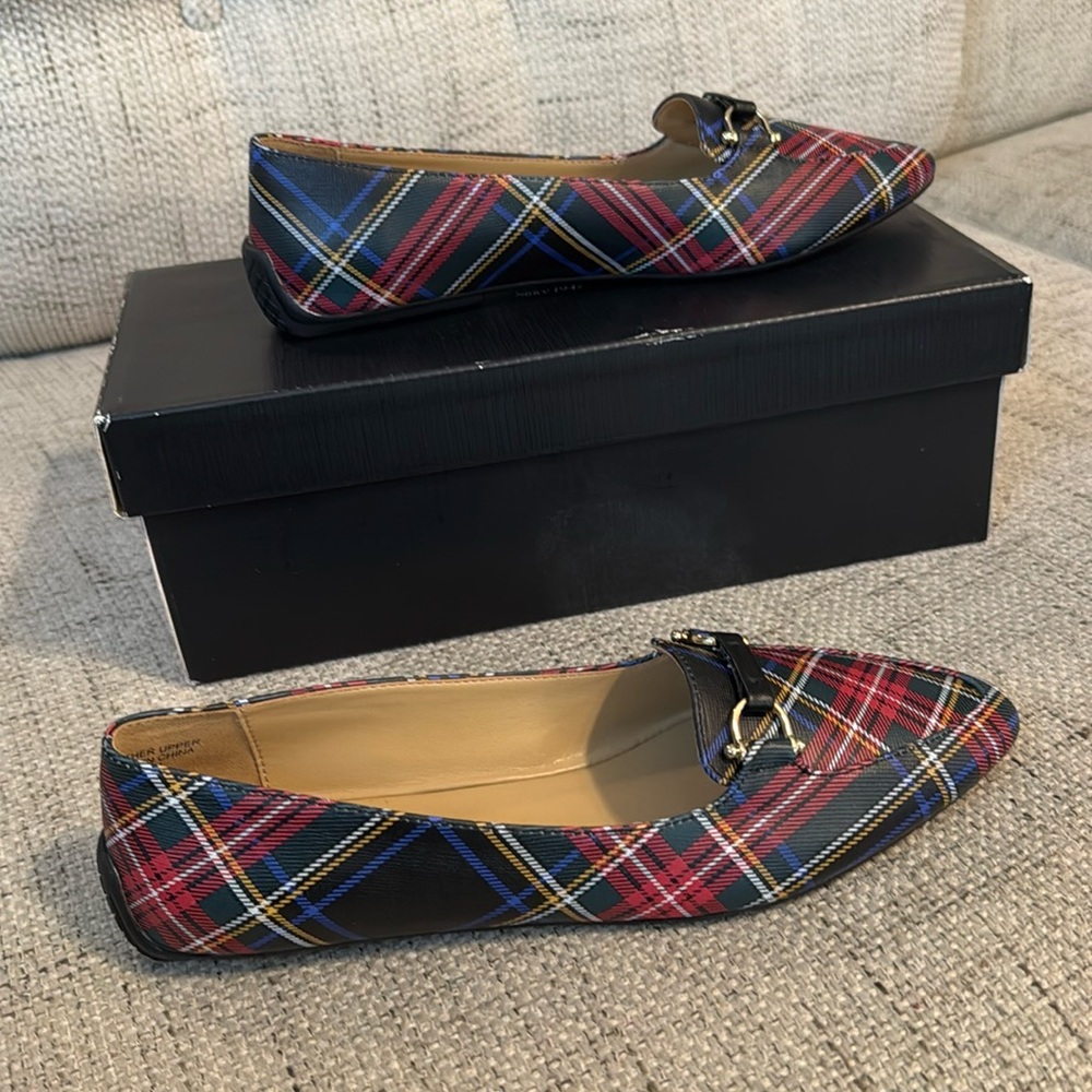 Talbots Leather Flat Pointed Toe Drivers in Plaid Size 6.5